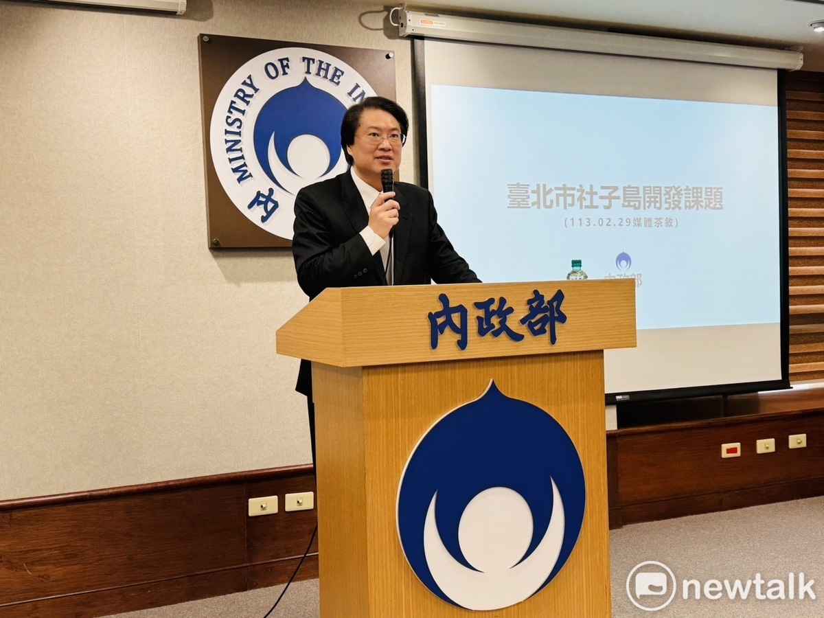 內政部長林右昌今（29）日下午出席媒體茶敘透露，近期改變了一些生活習慣，必要的運動，盡量控制飲食，並保持愉快的心情，因此瘦了「16公斤」。 圖：謝莉慧/攝