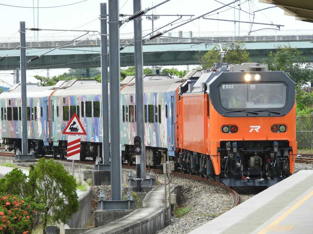 為因應清明連假疏運旅客需要，台鐵公司自113年4月3日至4月8日，共計6天期間，全線加開列車，共計155班。 圖：翻攝自國營台灣鐵路股份有限公司臉書粉絲專頁