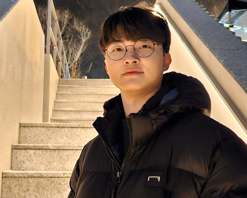 Faker透露去年的手傷至今還沒完全康復，但Faker也強調「這終究是我自己要處理的事情」。 圖：翻攝自Faker IG