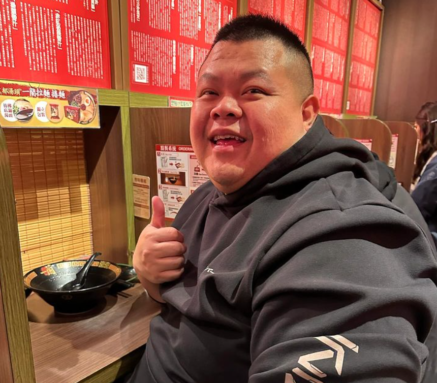 大蛇丸外型圓潤，然而超過170公斤的體重讓網友擔心大蛇丸的身體健康。 圖：翻攝自大蛇丸IG