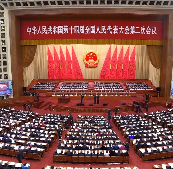 今年的兩會在 3 月 4 、 5 日召開，然而 2023 年度的三中全會至今仍沒有半點消息，耶魯大學法學院教授指出，中國正面臨棘手的經濟問題，且無法解決。 圖：翻攝自 @Hhh268H X帳號