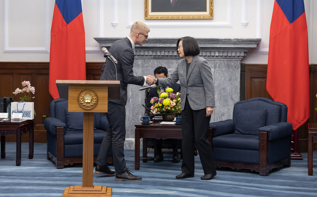 蔡英文接見愛沙尼亞國會友台小組訪問團。 圖：總統府提供