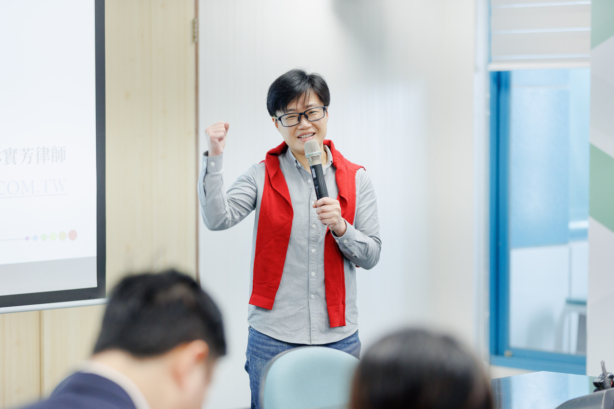 楊懿珊表示，社群時代資訊來源可能會影響判斷與思想，不可能用30秒的短影音去影響發展。 圖：民進黨提供