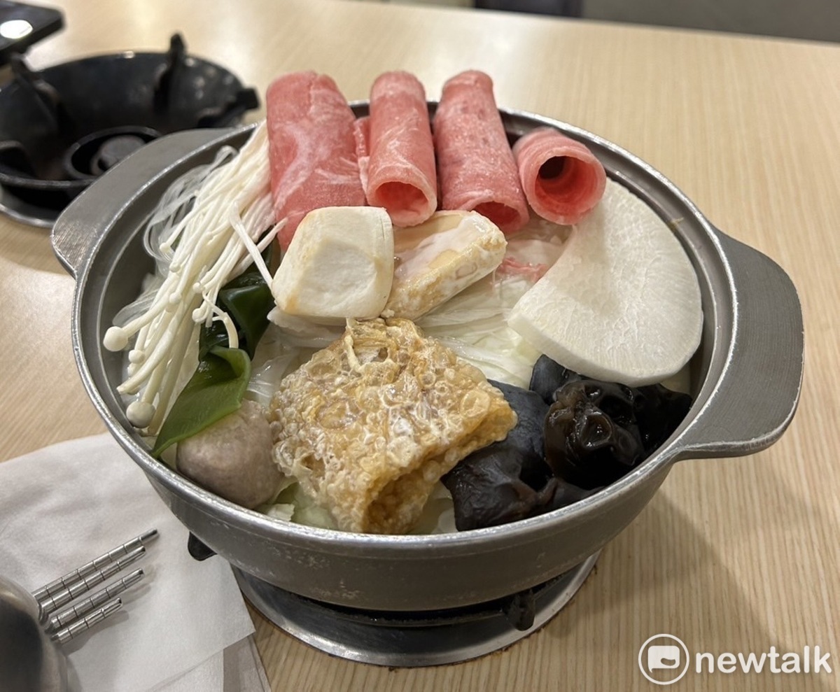 蘇丹紅食安風暴持續延燒，三媽臭臭鍋也被爆出使用蘇丹紅沙茶醬。(小火鍋示意圖) 圖：林岑韋／攝（資料照）