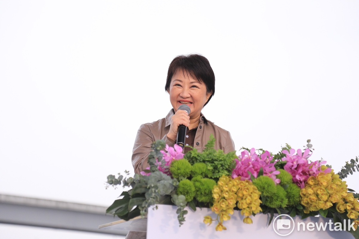 盧秀燕在巨蛋開工典禮上透露，今天是她的結婚紀念日。 圖：唐復年/攝