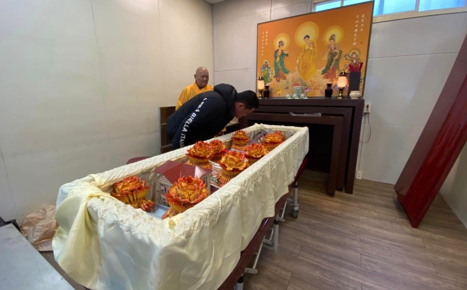 1歲童疑遭轉介保母虐死! 兒福聯盟女社工上銬移送北檢30萬元交保