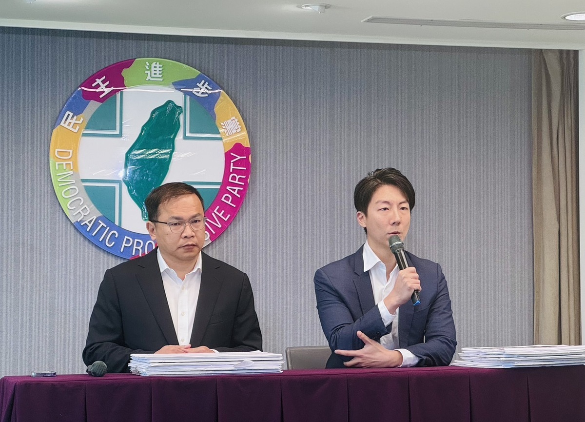 王義川、吳崢砲轟夏立言頻繁赴中國。 圖：民進黨提供