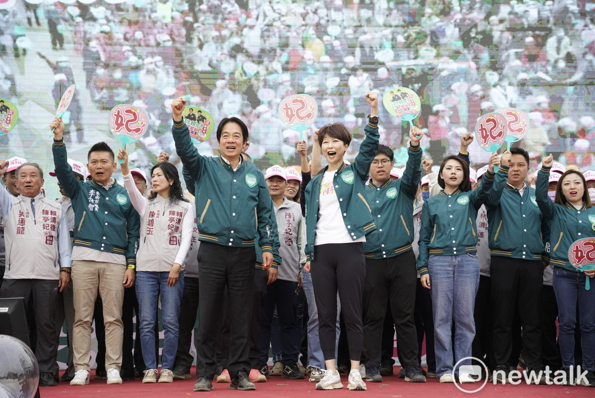 雖屬不同派系，且曾因議長選舉爭議產生嫌隙，但多年來，陳亭妃仍盡量保持「尊賴」立場。 圖：黃博郎攝（資料照）