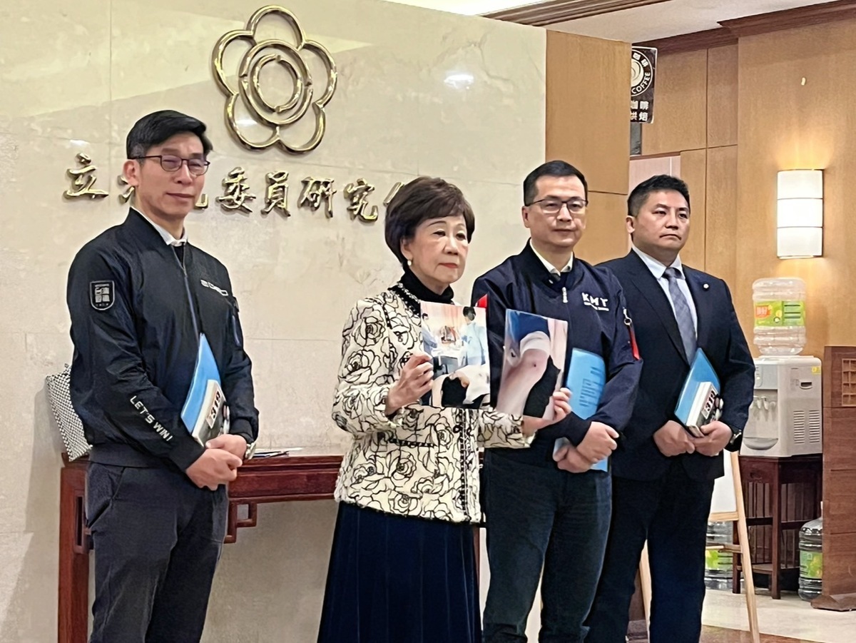 前副總統呂秀蓮訪問立院要求司法及法制委員會依法對319槍擊案重啟調查。 圖：金大鈞/攝