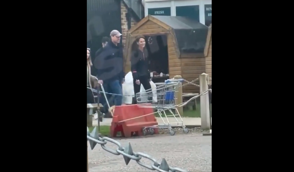 英國媒體公布凱特王妃與威廉王子 16 日共同外出購物的影片，然而卻有部分網民質疑該影片的真實性。 圖：翻攝自 @XiaomeiCheckin X 帳號