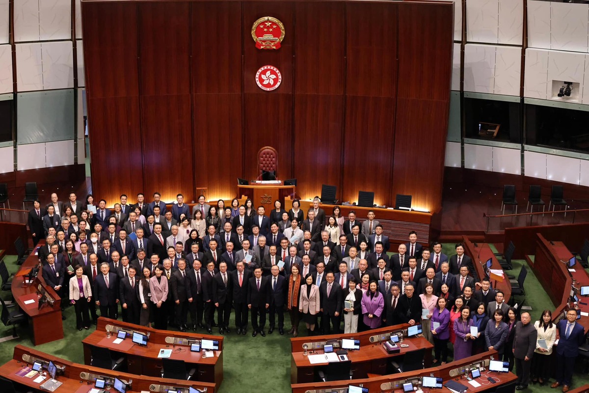 香港立法會 19 日晚間通過《基本法》第 23 條立法，然而英美政府皆認為該法案會使香港人民的權利與自由受損。 圖：翻攝自 霍啟剛 Kenneth Fok Facebook 帳號（資料照片）