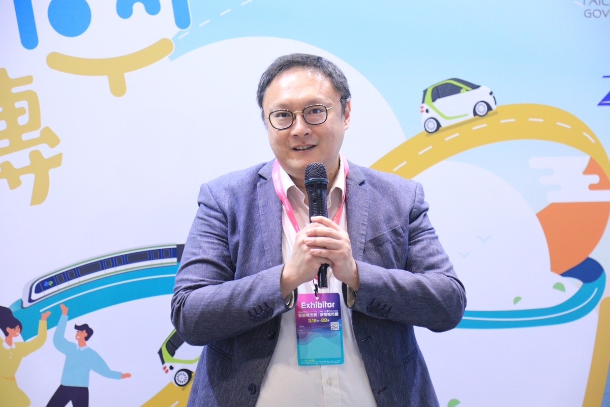 台中市副市長鄭照新親臨台中市智慧城市推動成果發表會致詞。 圖：台中市政府/提供