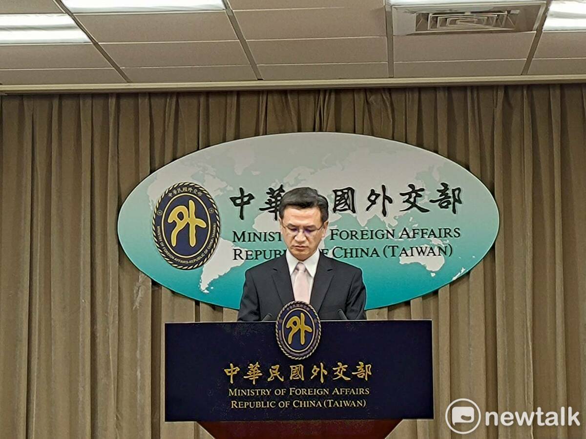 外交部今舉行例行記者會，由外交部發言人兼公眾會執行長劉永健主持、回應媒體提問。 圖：周煊惠 / 攝