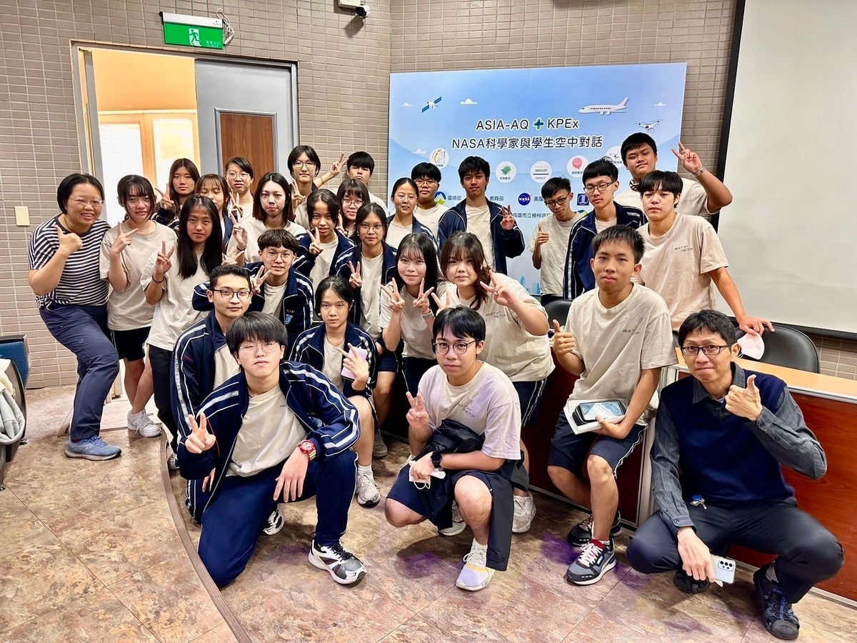 楠梓高中與NASA太空人對線上話活動。 圖：高雄市教育局/提供