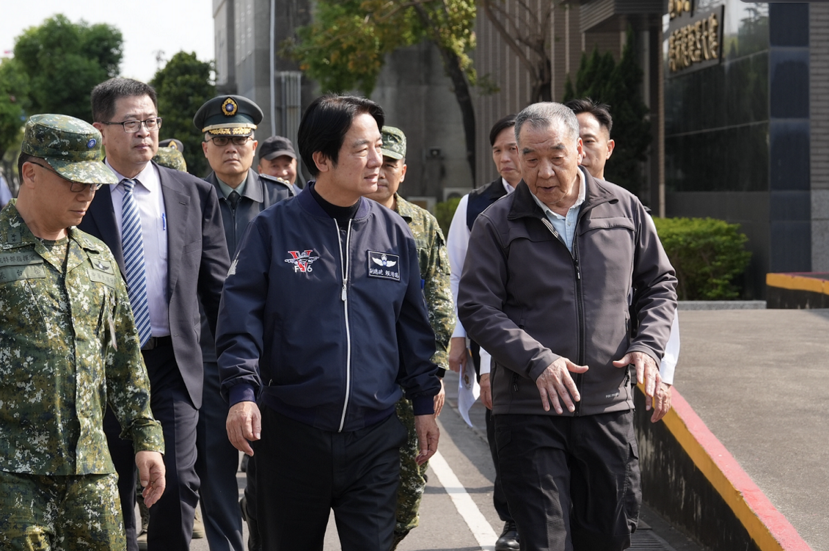 賴清德副總統今（22）日下午前往南部地區訪視國軍部隊，這也是賴清德於五二〇政府政府交接期間，國防事務訪視的首站。 圖：總統府提供