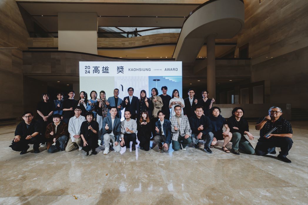 《2024高雄獎》得獎人大合照。 圖：高雄市文化局/提供