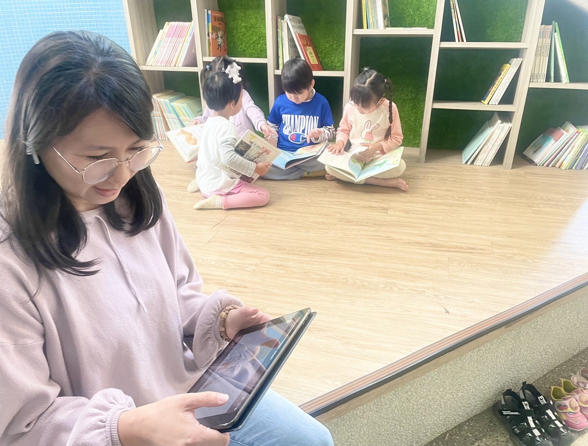 有聲書隨時隨地提供實用的孩子教養小撇步。 圖：高雄市教育局/提供