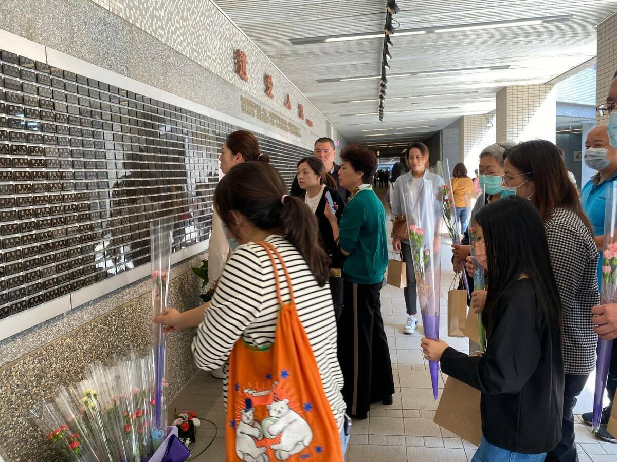 長庚大學與長庚醫院於昨(23)日下午舉辦「2024年器官捐贈與大體老師追思大會」。 圖：長庚／提供