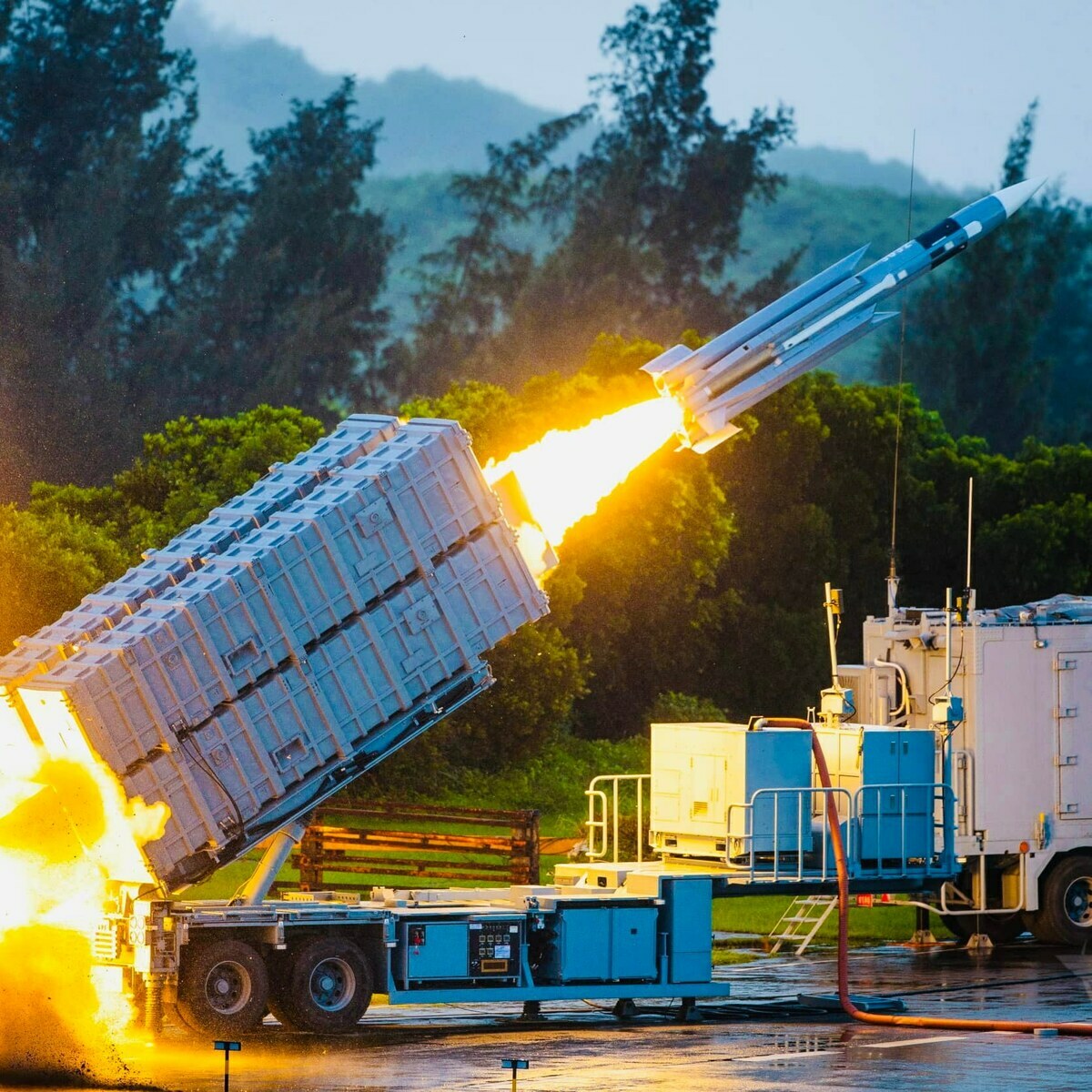 空軍聯合陸、海軍部隊執行「整體防空作戰計畫演練」（示意照） 圖：翻攝自國防部發言人臉書