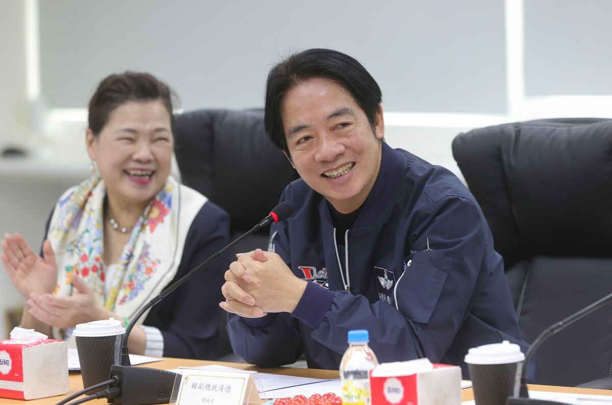 賴清德持續進行「信賴新政，穩健交棒」產業交流行程，圖為其日前參訪嘉義亞洲無人機AI創新應用研發中心。 圖：總統府提供