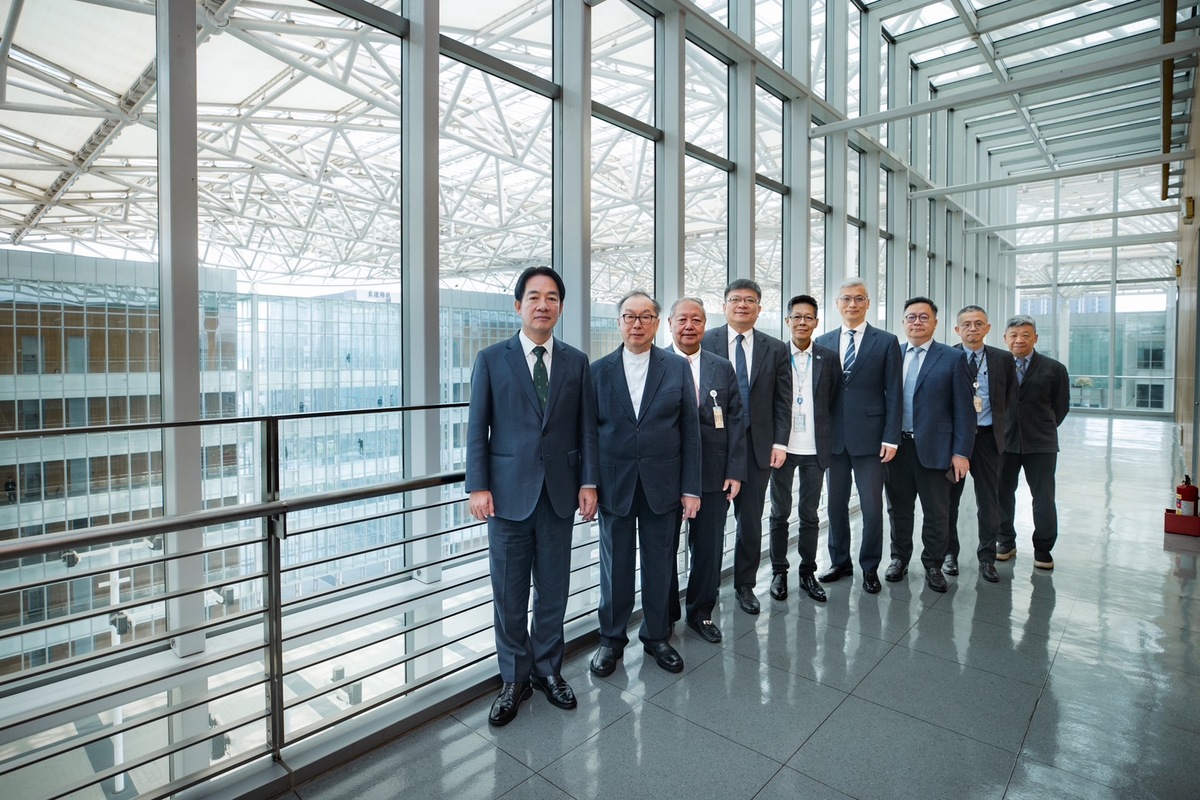 賴清德拜訪廣達總部，與董事長林百里會談。 圖：總統府提供