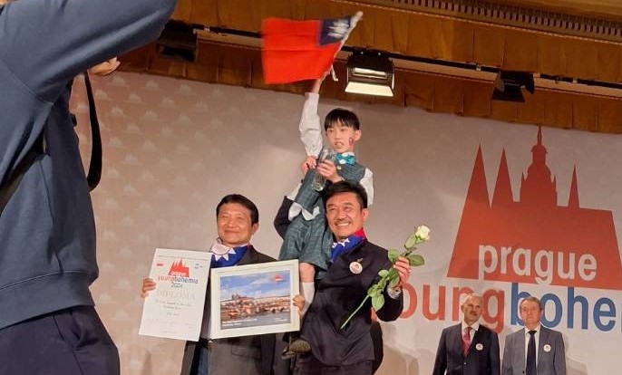 前金國小勇奪布拉格音樂節金牌獎。 圖：高雄市前金國小/提供