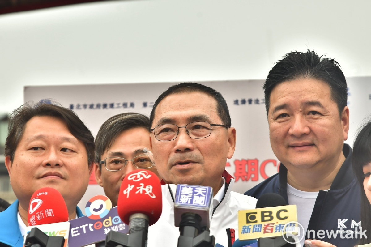 侯友宜表示，新北市第一時間接到患者後就立即通報，也立即到供應商檢驗查察。 圖：林昀真/攝