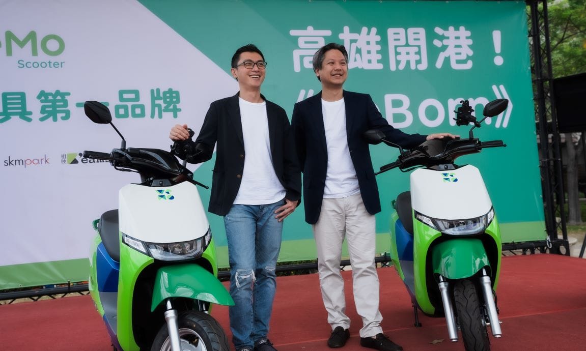 WeMo共同創辦人暨副董事長吳昕霈(右)、執行長 劉于遜(左）。 圖：WeMo Scooter/提供