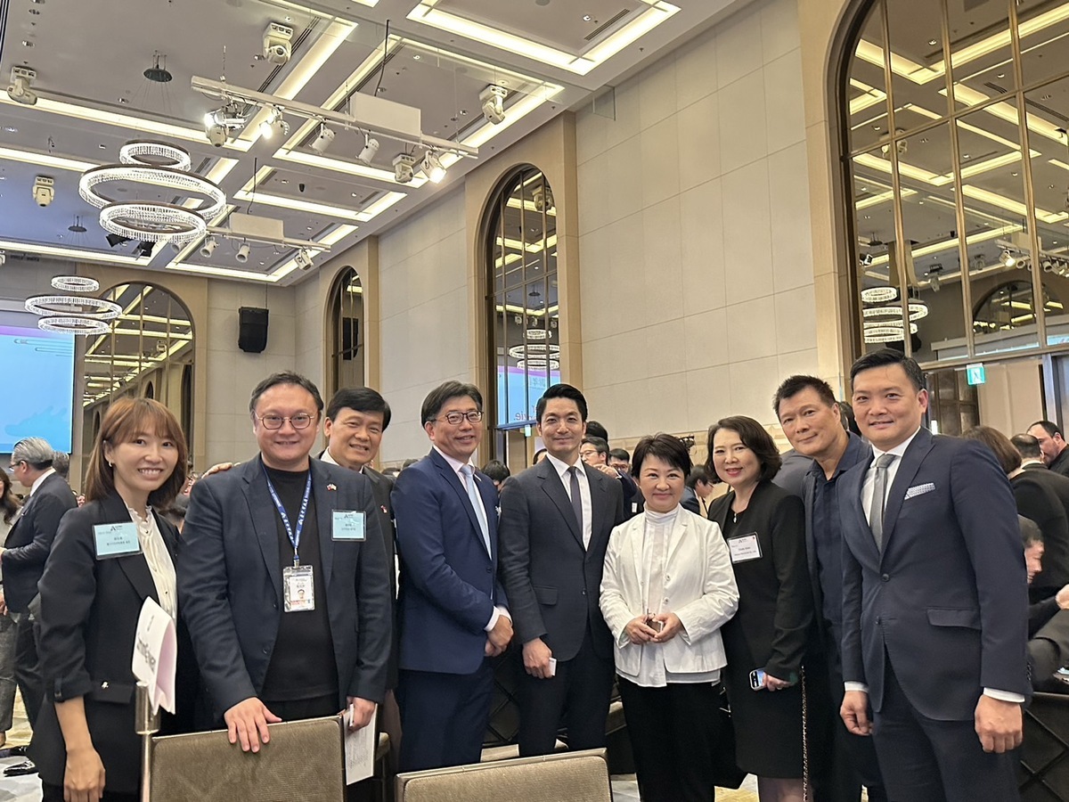 盧秀燕與多位台中市政府一級主管共同應邀出席台灣美國商會謝年飯晚宴。 圖：台中市政府/提供