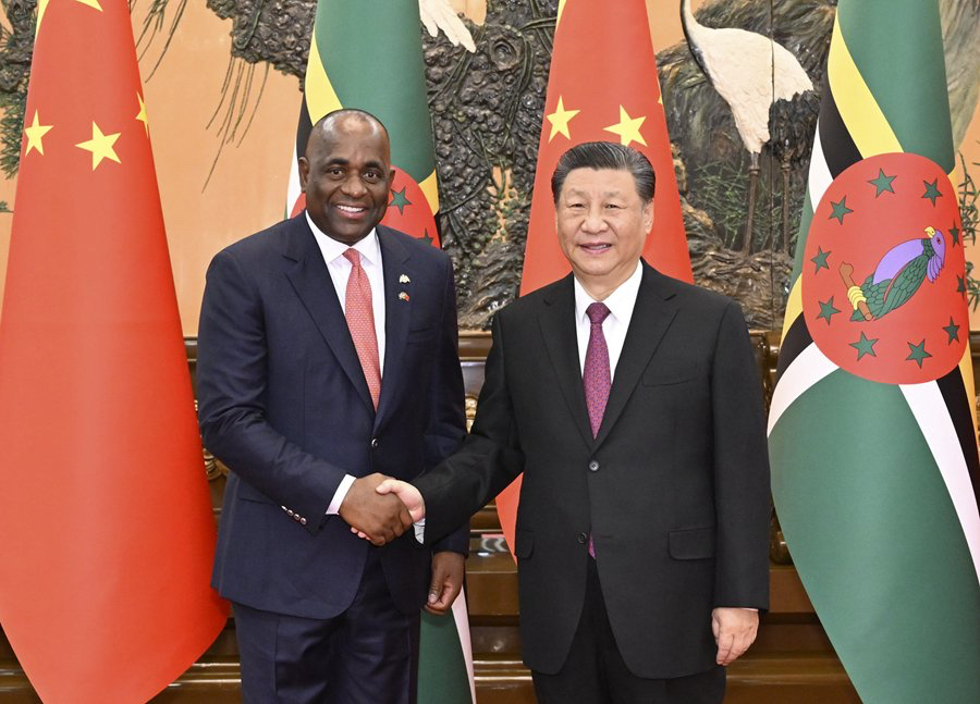 多米尼克總理 Roosevelt Skerrit 在博鰲亞洲論壇年會上宣稱「多米尼克支持一中原則，倡導台灣和平統一，回歸中國祖國懷抱」。 圖：翻攝Roosevelt Skerrit X平台