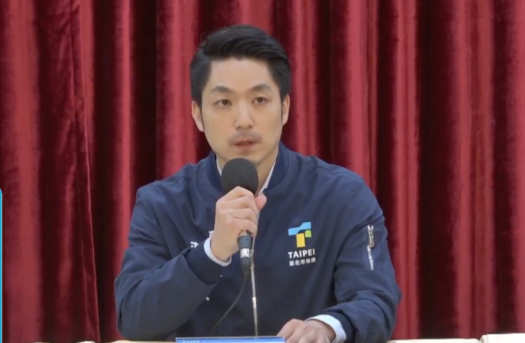 蔣萬安說明北市府針對寶林茶室食安調查最新進度。 圖：翻攝蔣萬安FB直播
