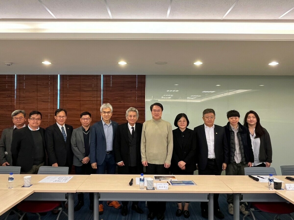 林右昌就「國土永續淨零願景」拜會逢甲大學。 圖：內政部提供