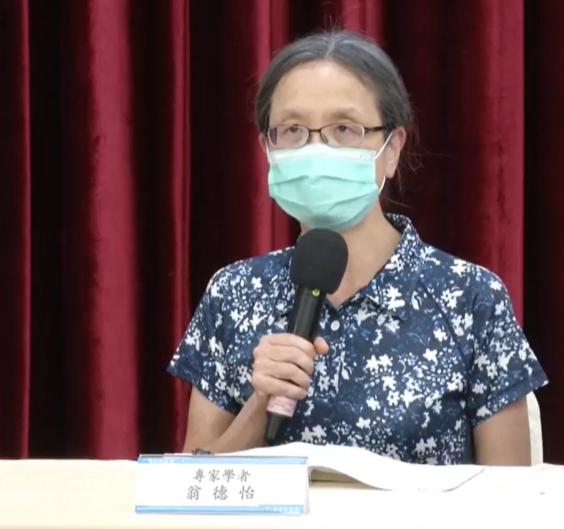 台灣大學法醫學研究所的副教授兼所長翁德怡博士今說明，毒素與廚師無關，但廚房可能存在更高濃度毒素的食材，才會污染了接觸食材廚師的手。 圖：翻攝自蔣萬安 直播畫面