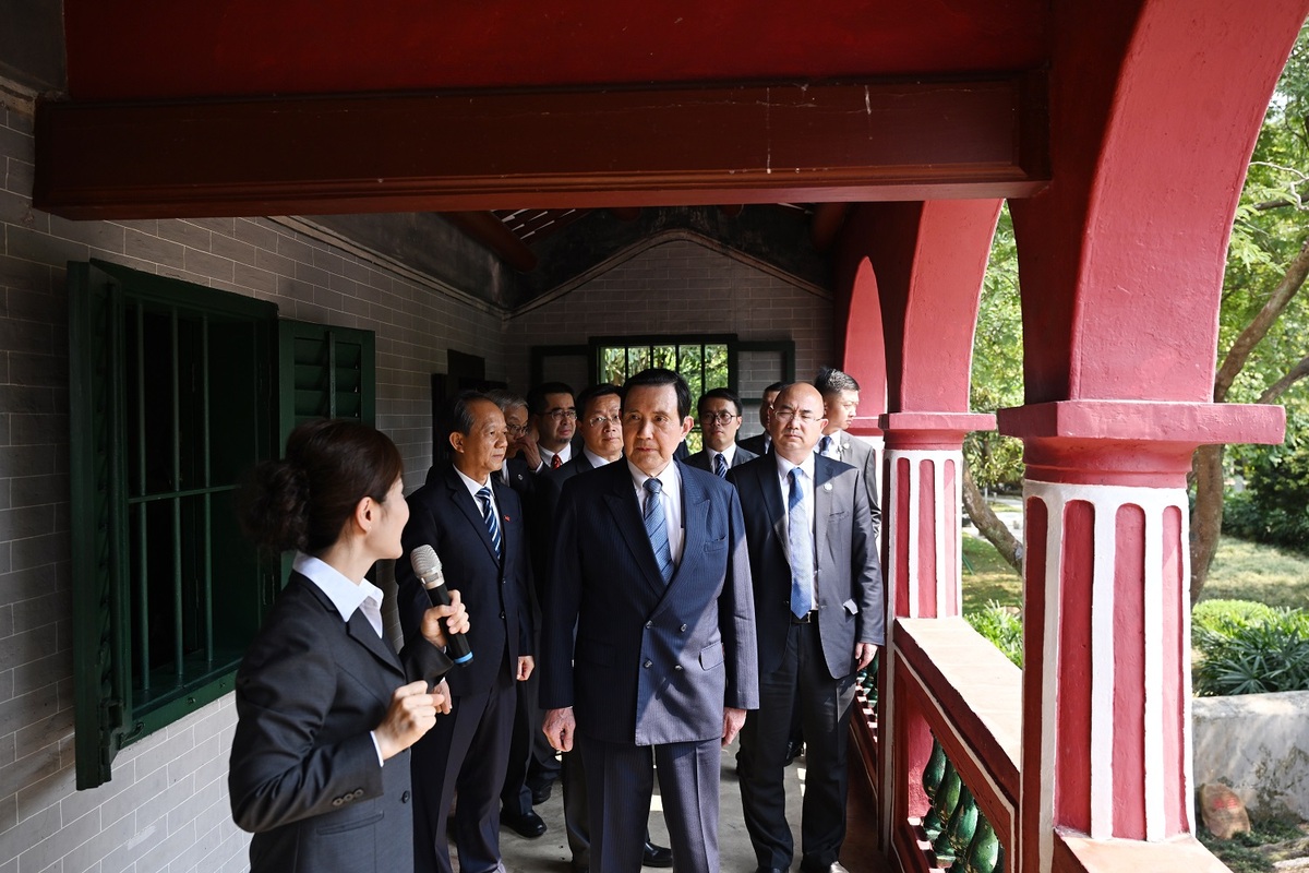 前總統馬英九今（2日）持續在中國展開交流行程，下午參訪孫中山故居紀念館。 圖：馬英九基金會提供