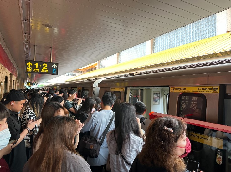 快訊》7.2強震襲台! 新北市府澄清未宣布今停班停課：是網站誤植