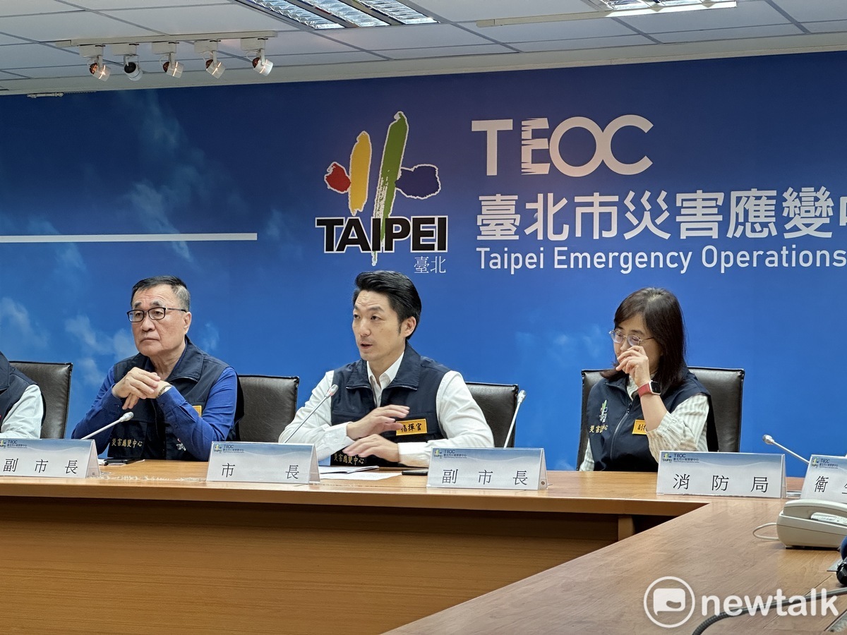 台北市長蔣萬安（中）與兩位副市長李四川（左）、林奕華（右）。 圖：周煊惠 / 攝