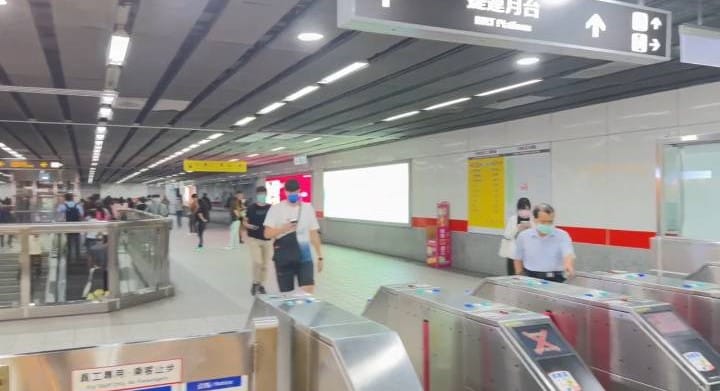 高雄捷運站出入正常不受地震影響。 圖：孫家銘翻攝