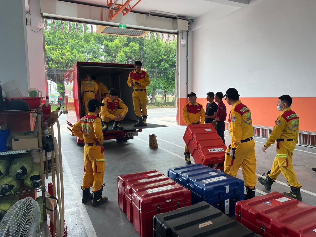 桃園市消防局全力支援花蓮震災搶救 圖：桃園市消防局/提供