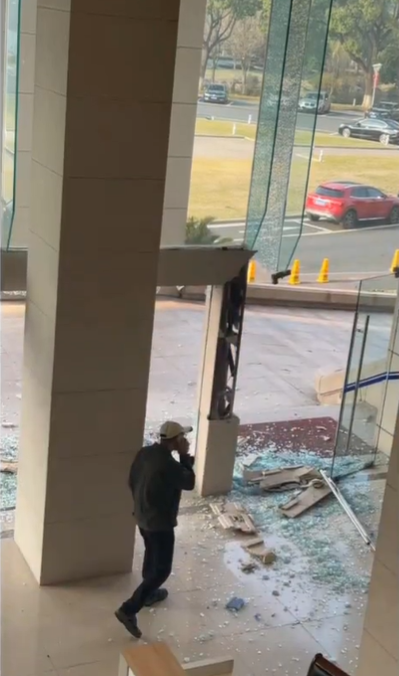 中國張家港市政府 3 月 7 日發生爆炸。犯罪嫌疑人名為袁劍宏。 圖：翻攝自哈耶克 X（前推特）帳號