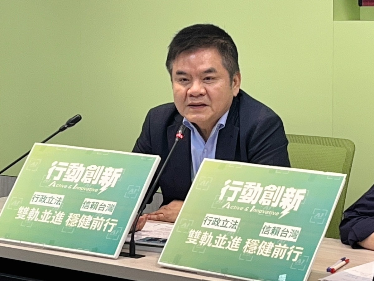民進黨團書記長莊瑞雄引德國案例，德國防長更斜槓也是律師，還當過體育、內政部長。 圖：金大鈞/攝