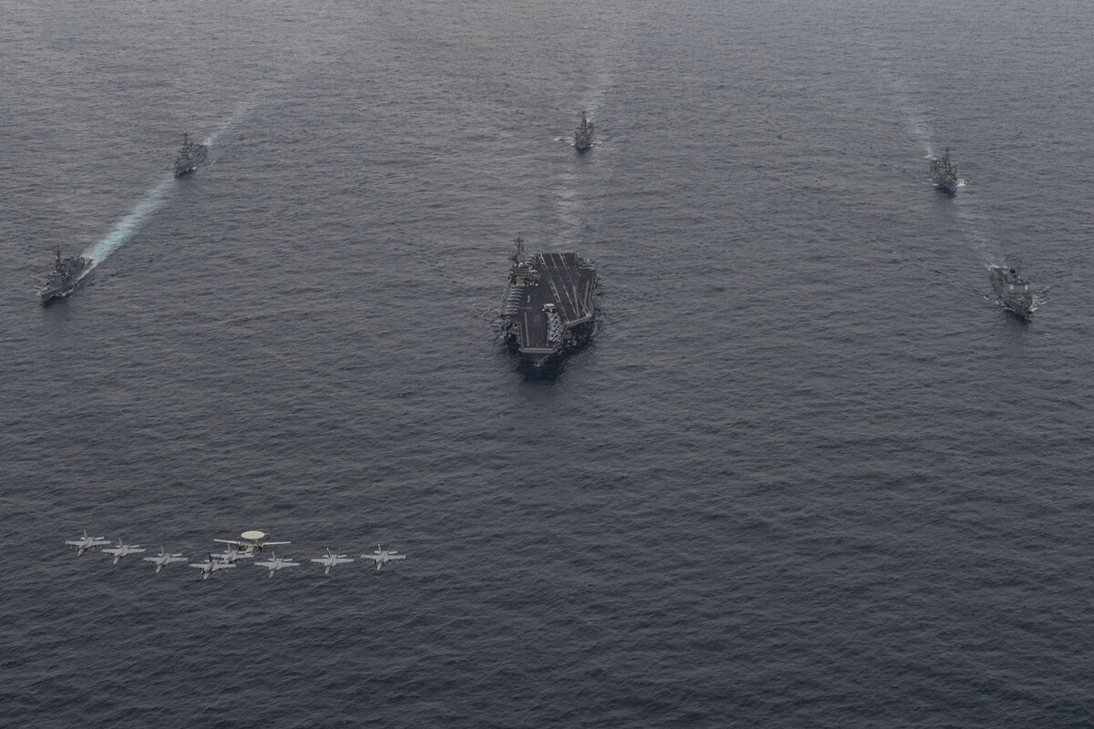 美日韓3國海軍在南韓濟州島南方公海海域進行海上聯合軍演。 圖：翻攝「X」@US7thFleet