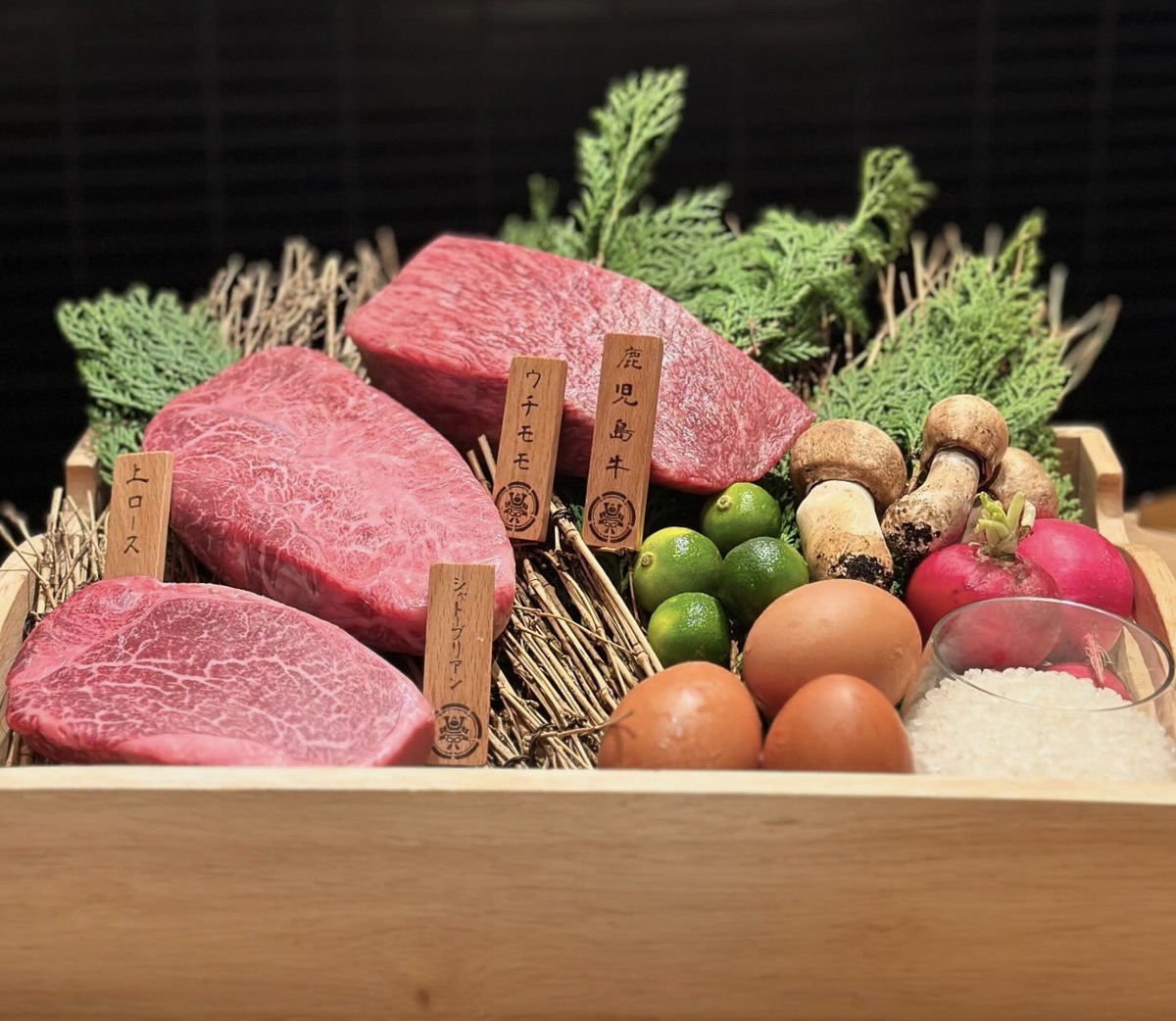 台中市高級和牛燒肉店「和牛EMPEROR」，疑因提供過期食材恐遭衛生局重罰。 圖：翻攝自「和牛EMPEROR」臉書專頁