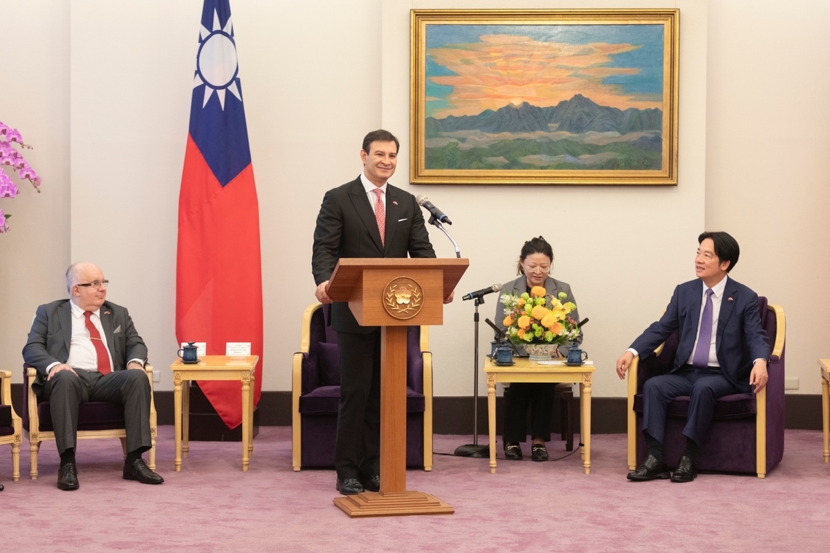 巴拉圭國會暨參議院議長歐斐拉會晤賴清德，承諾無條件支持台灣。 圖：總統府提供