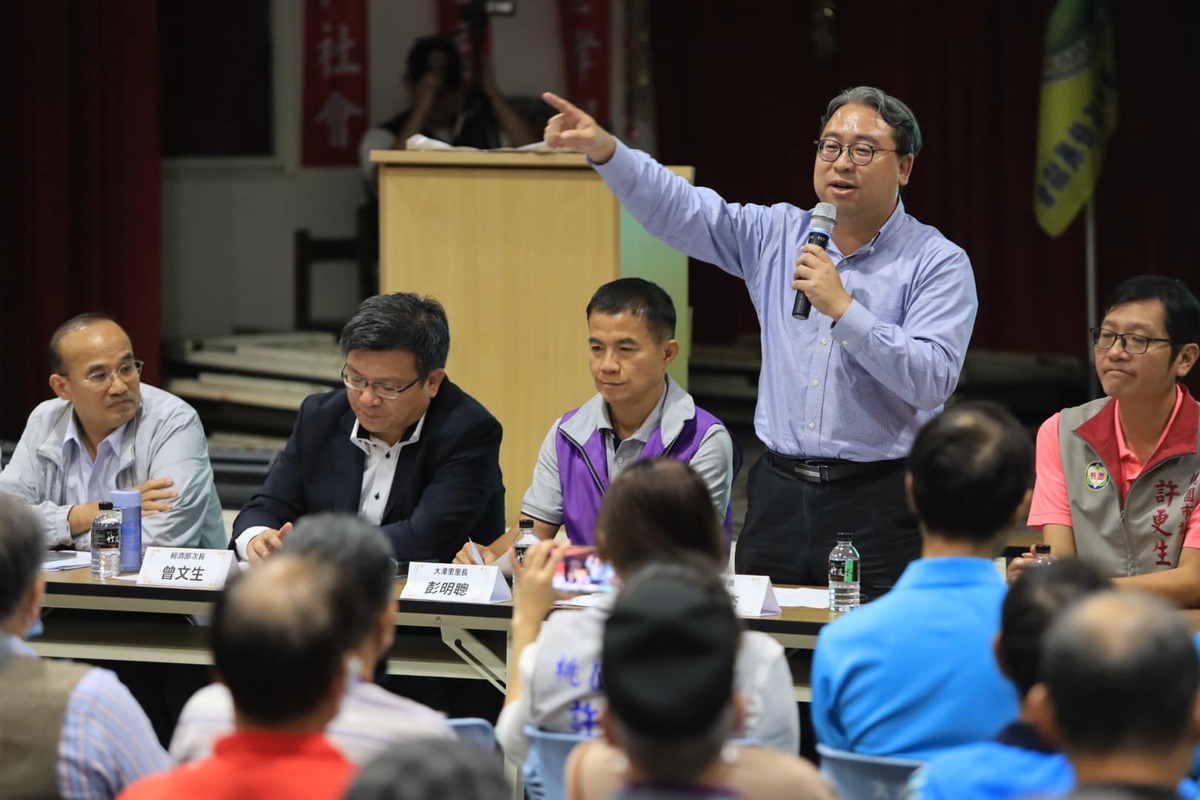 前民進黨立委黃世杰卸任後持續關心地方。 圖：翻攝自黃世杰臉書