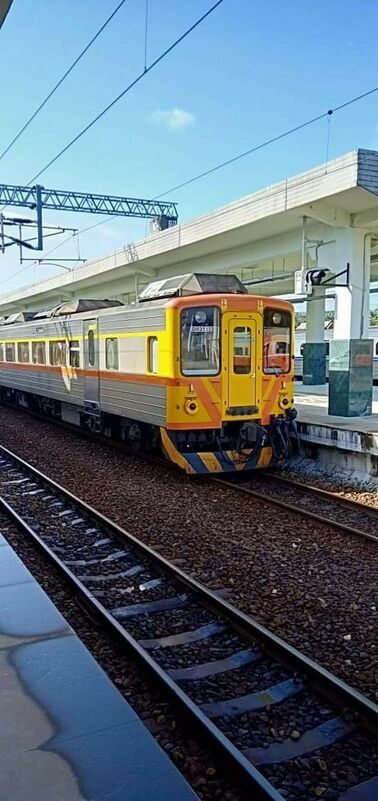 新北市平溪區從凌晨至上午10時雨量達81.5毫米，平溪線一度停駛。 圖：翻攝自合鐵事故通報平台臉書