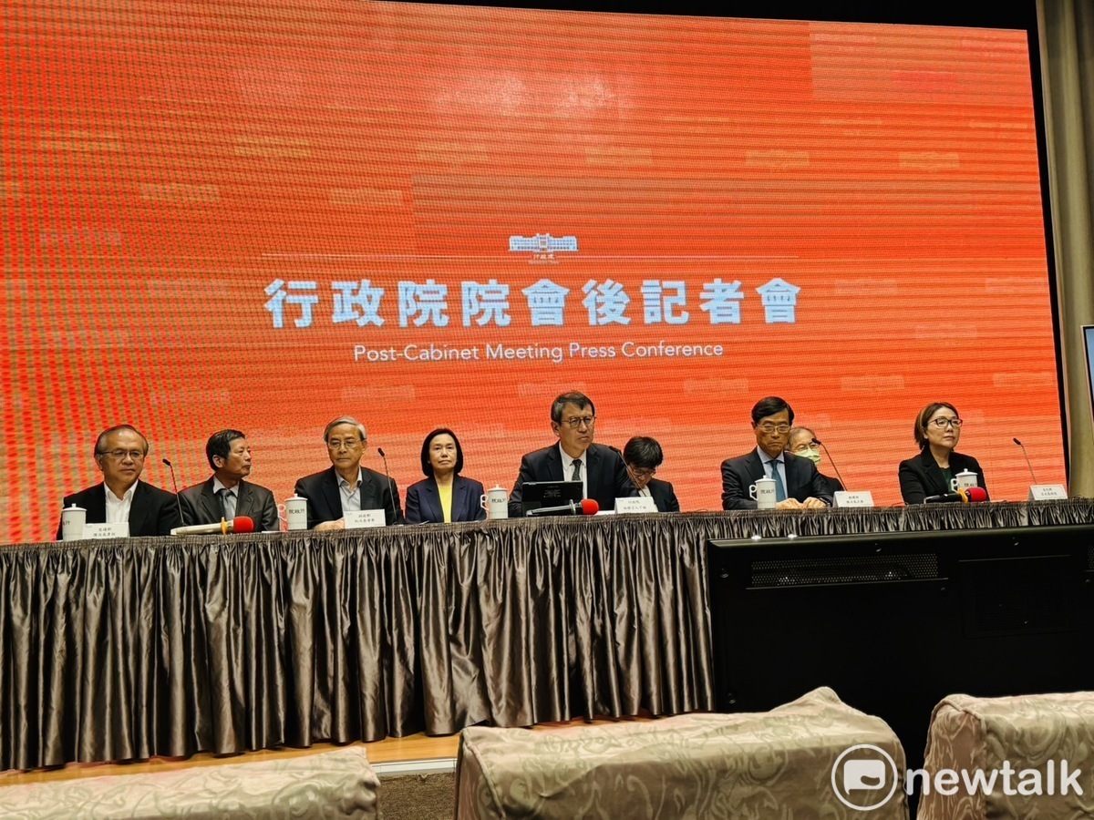 行政院今（18）天舉行院會後記者會。 圖：謝莉慧/攝