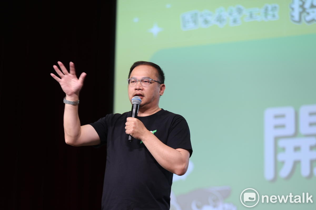 黃國昌突襲勞發署北分署，王義川痛批黃國昌去作什麼秀？一副正義凛然，「11月你為什麼要吃案？跟社會解釋清楚」。 圖：民進黨提供（資料照）