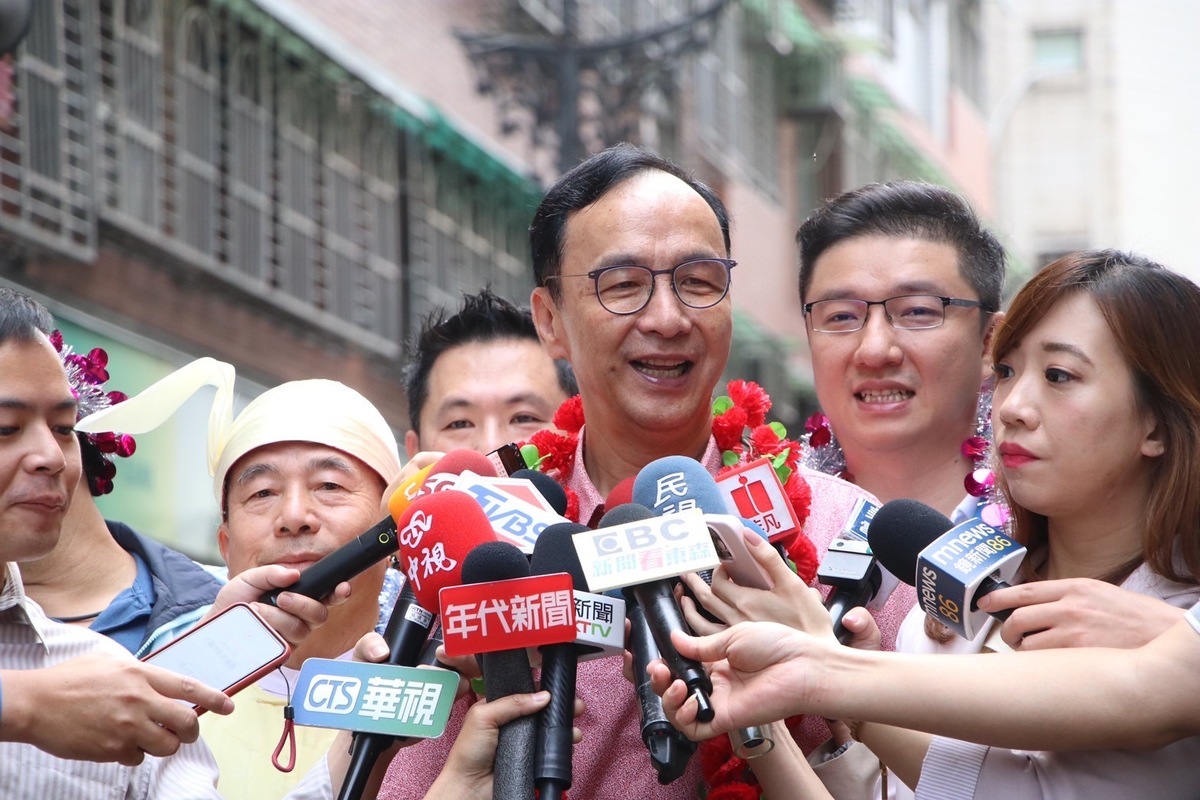 國民黨主席朱立倫認為，死刑存廢透過幾名大法官決定是民進黨的陰謀。 圖：國民黨文傳會提供