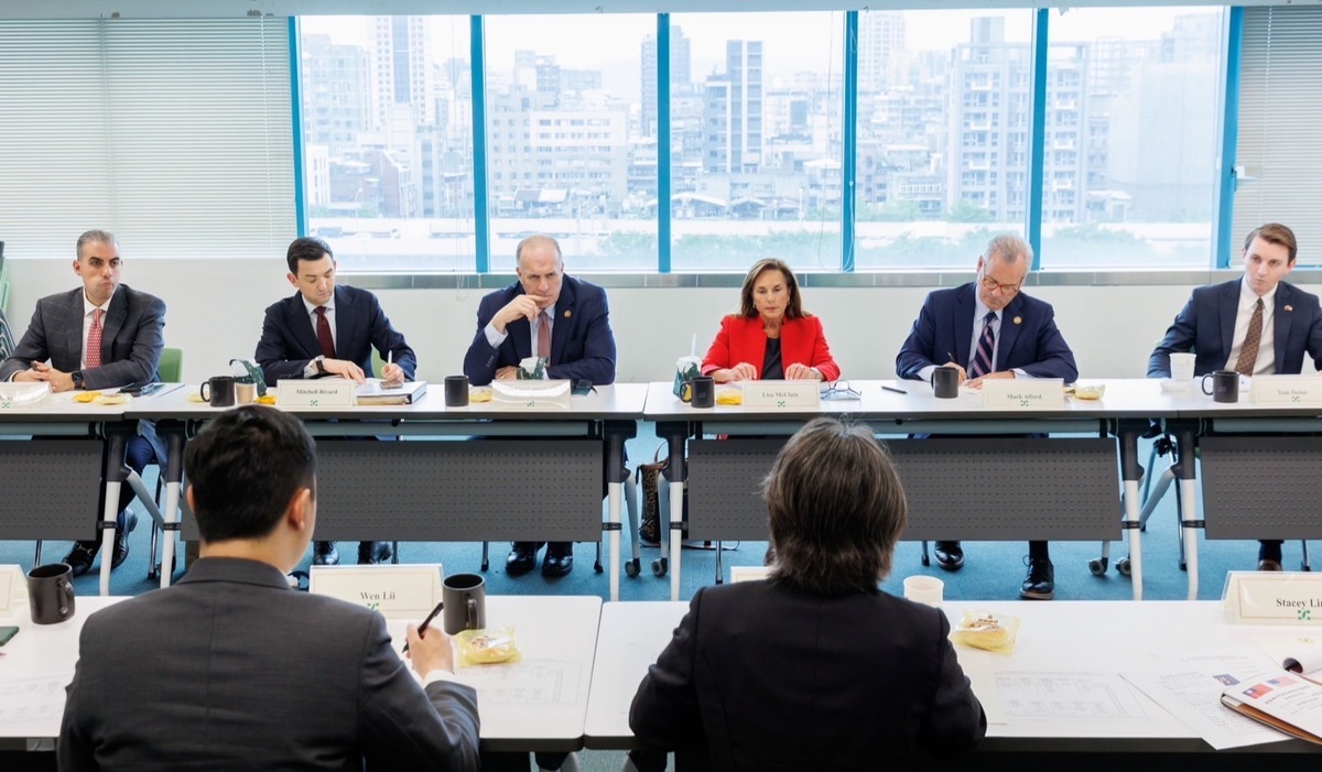 蕭美琴接見美國眾議院跨黨派訪問團。 圖：民進黨提供
