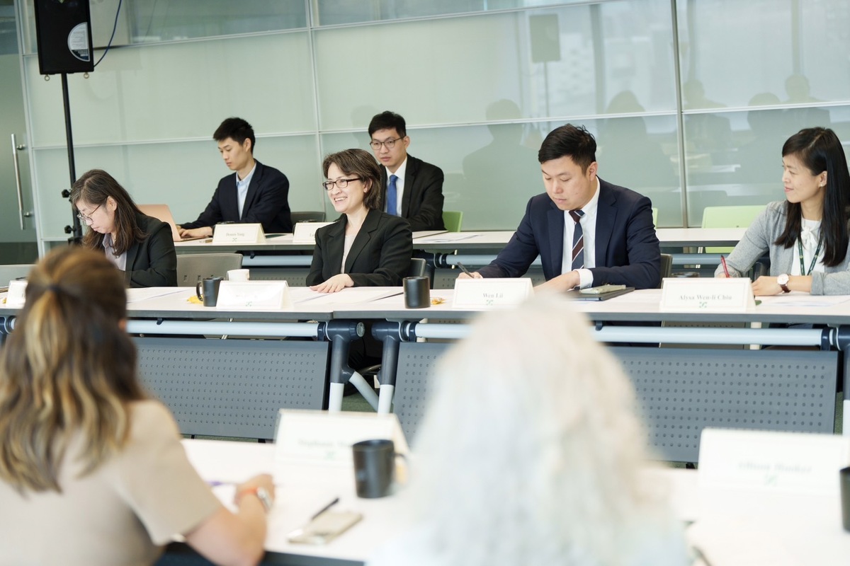 蕭美琴接見美國戰略暨國際研究中心（CSIS）訪賓。 圖：民進黨提供